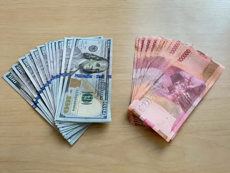Cash exchange, USD and EUR to rupiah